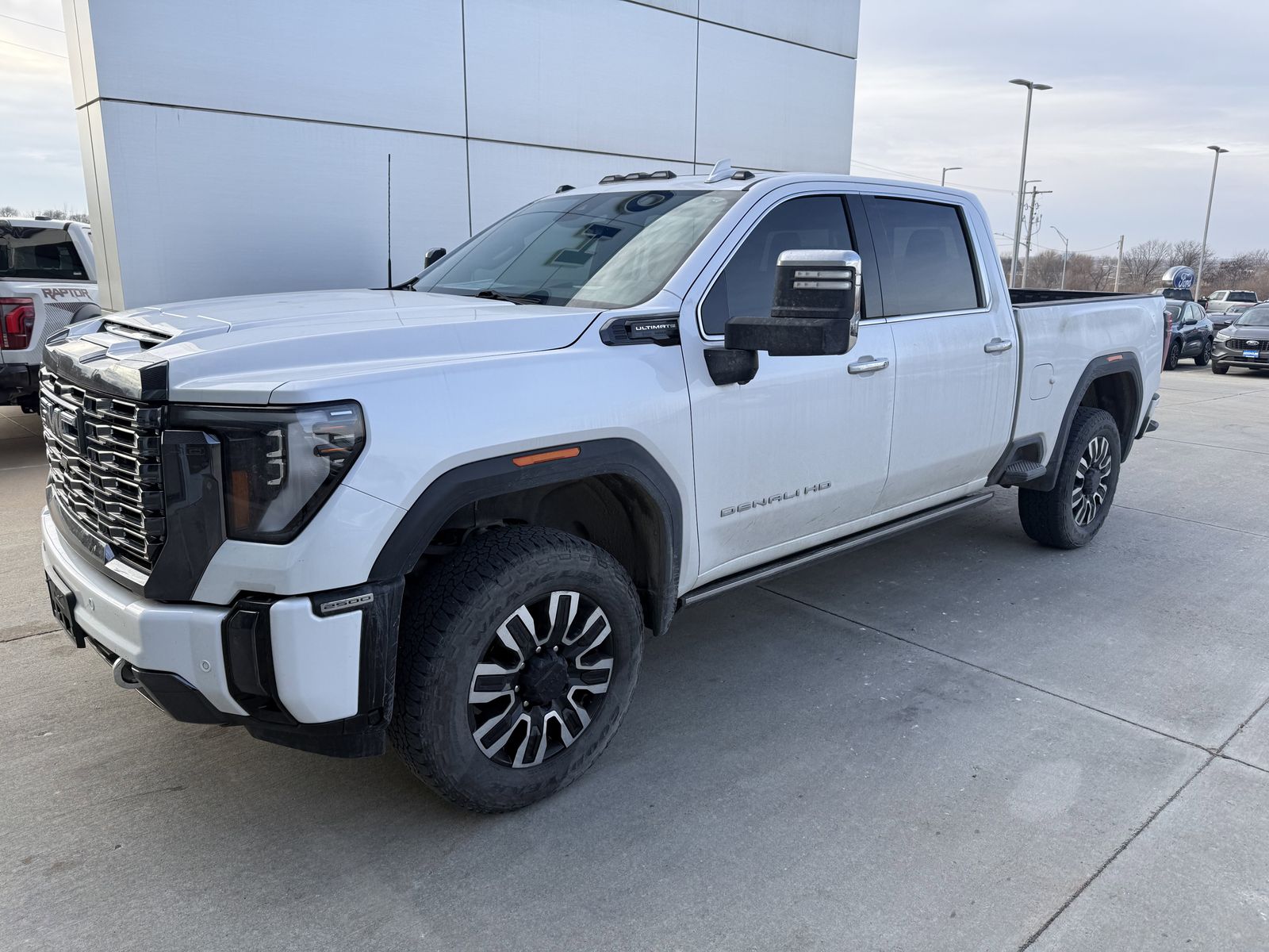 2024 GMC Sierra 2500HD Denali Ultimate's photo