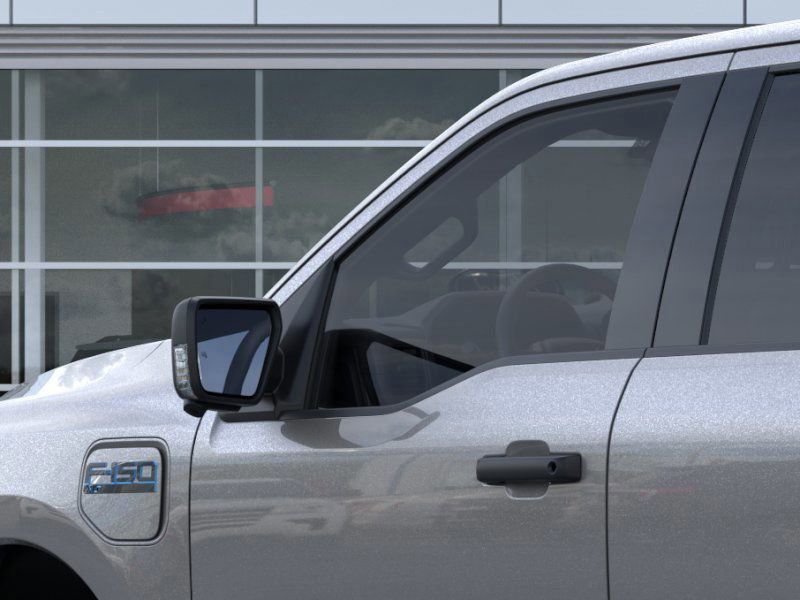 2025 Ford F-150 Lightning XLT photo 18
