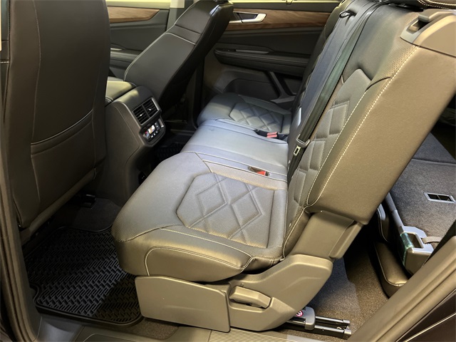 2026 Volkswagen Atlas SE Technology photo 7