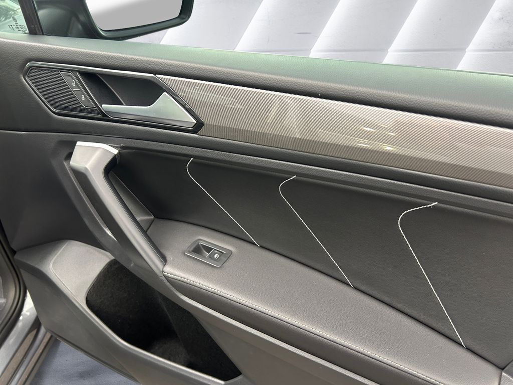 2024 Volkswagen Tiguan SE photo 15