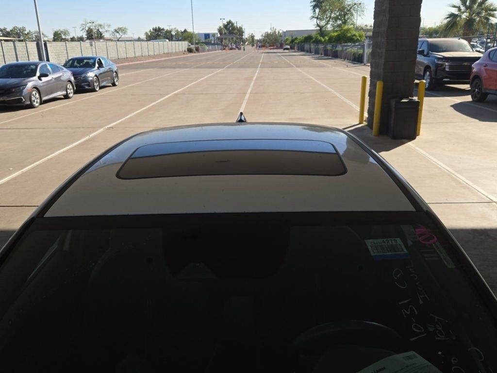 2024 Hyundai Elantra SEL Convenience photo 2