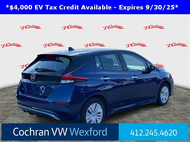 2023 Nissan Leaf S photo 2