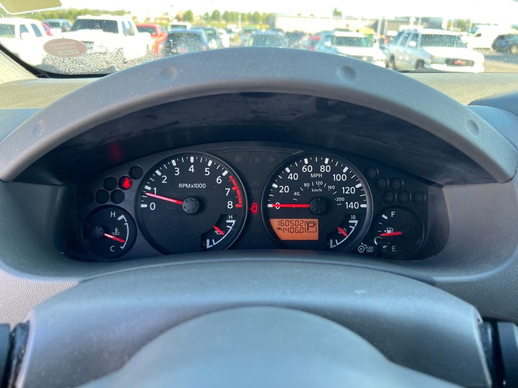 2015 Nissan Frontier SV photo 14