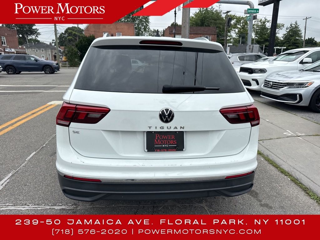 2022 Volkswagen Tiguan SE photo 3