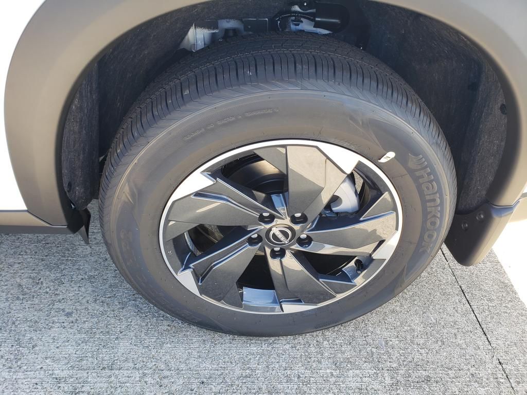 2026 Nissan Rogue SV photo 11