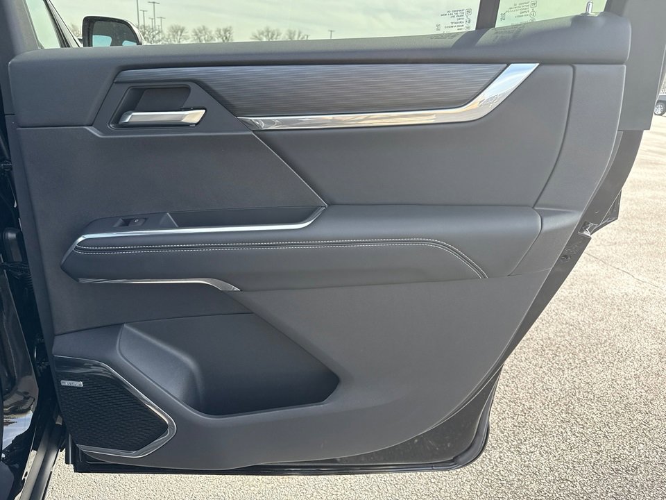 2025 GMC ACADIA - Image 37