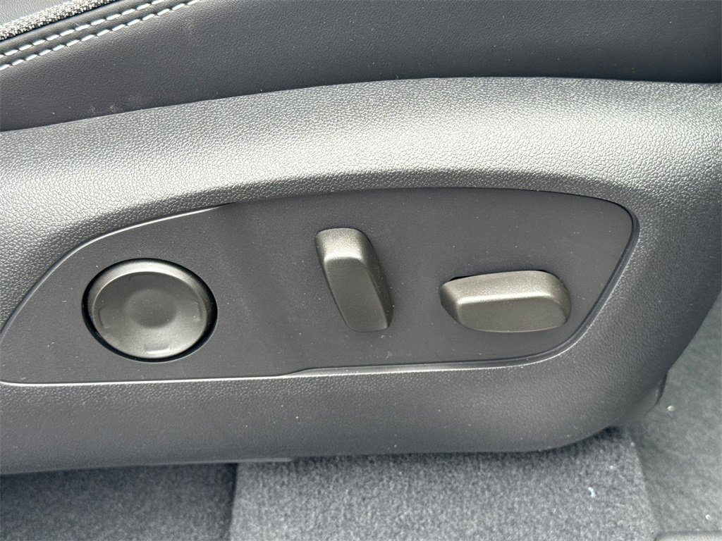 2025 GMC SIERRA - Image 39