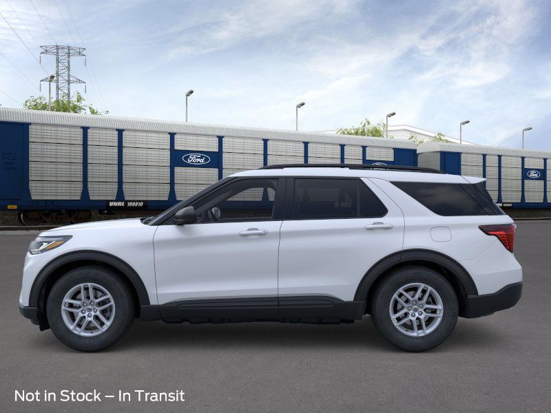 2026 Ford Explorer photo 3
