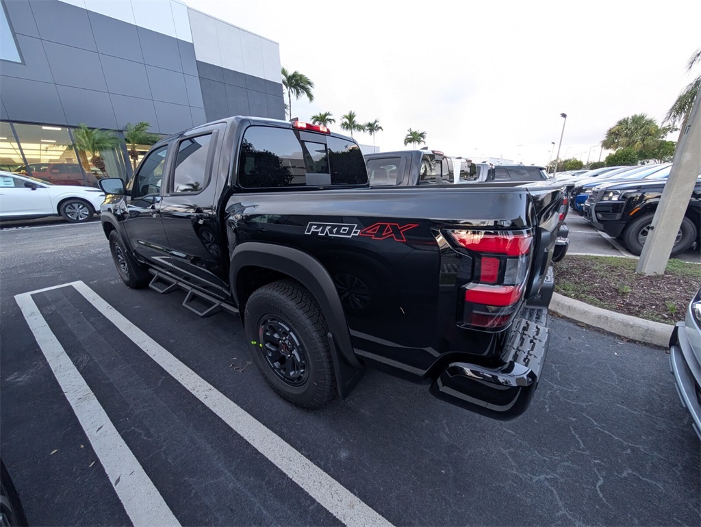 2026 Nissan Frontier Crew Cab PRO-4X photo 10
