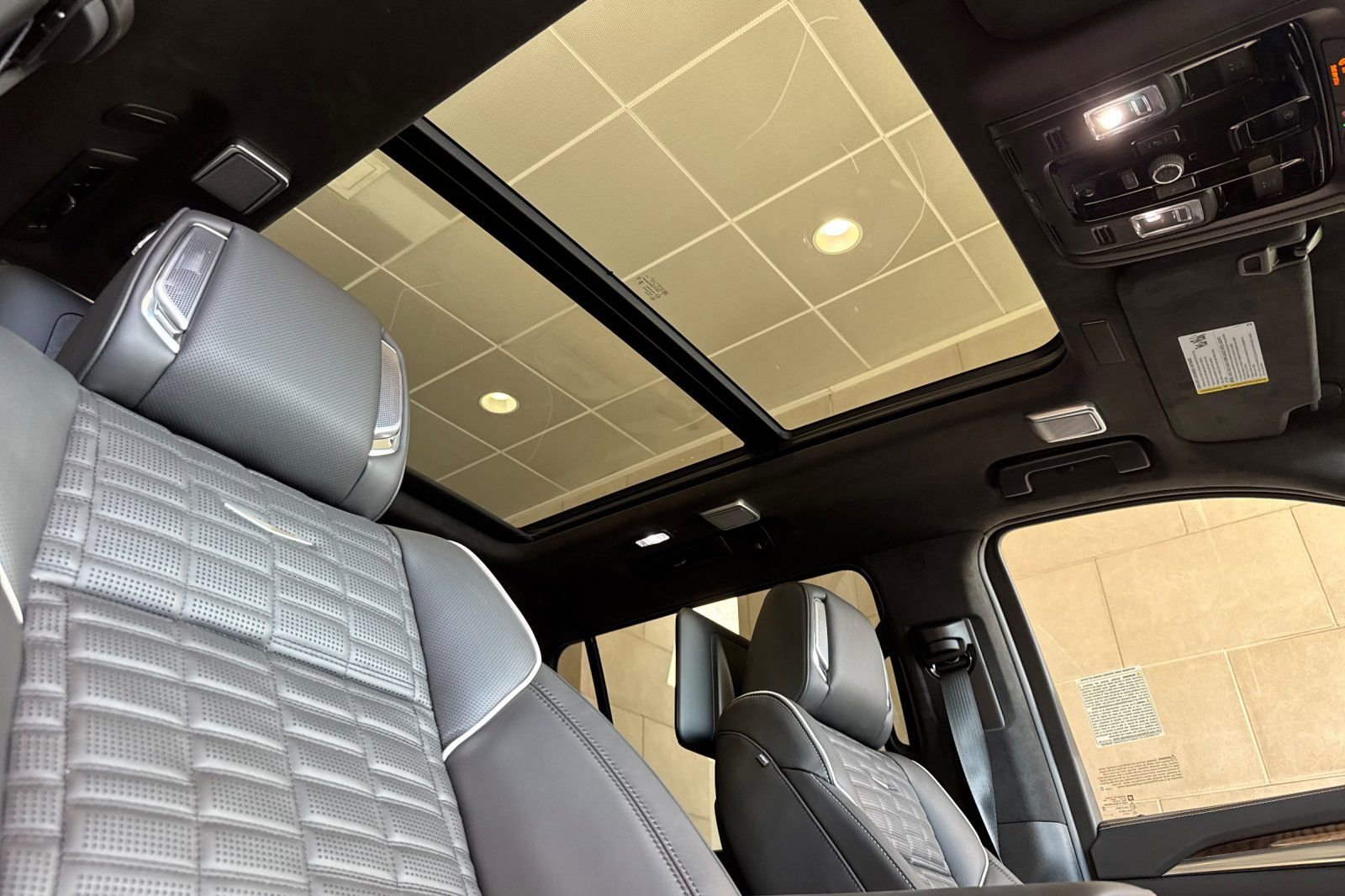 2025 Cadillac Escalade ESV Sport Platinum photo 16