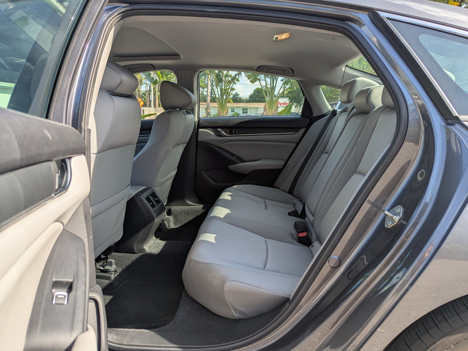 2020 Honda Accord EX photo 17