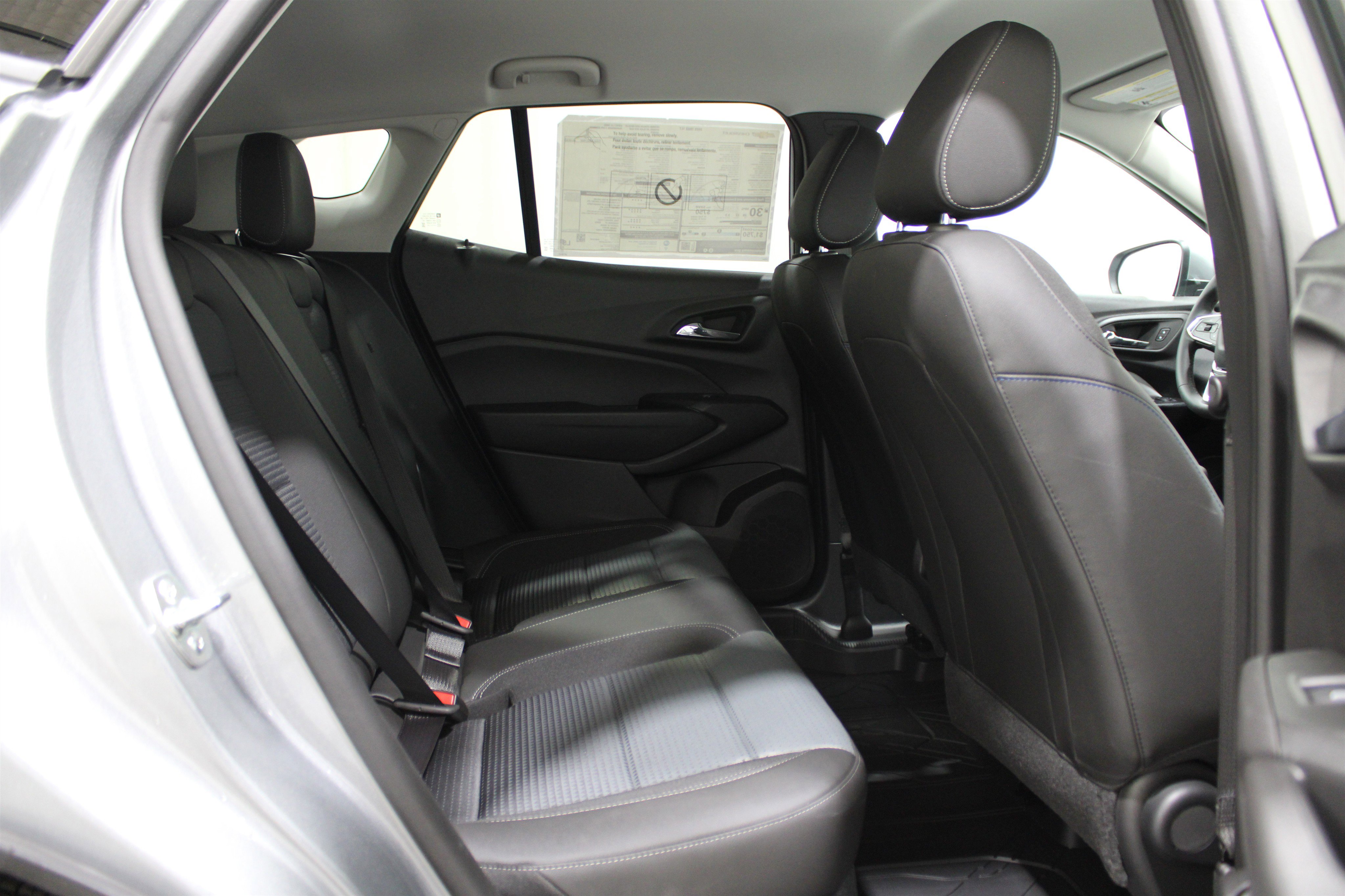 2025 Chevrolet Trax LT photo 21
