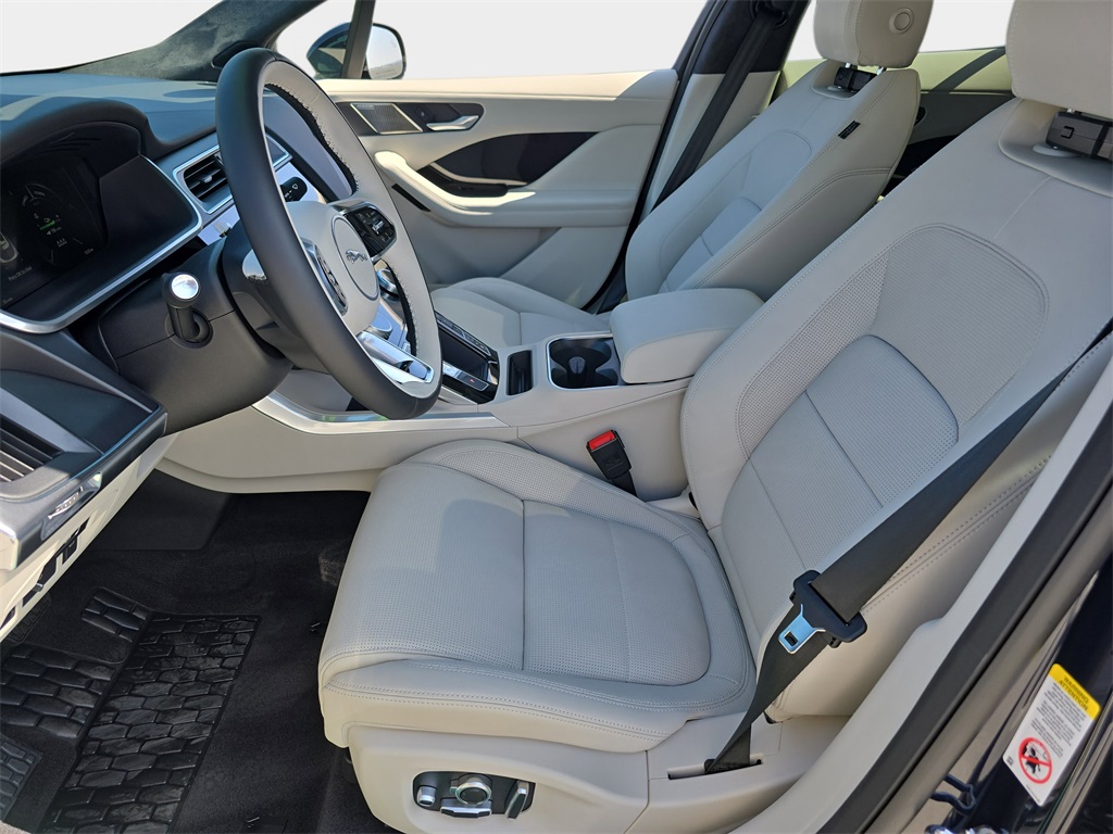 2024 Jaguar I-PACE HSE photo 14