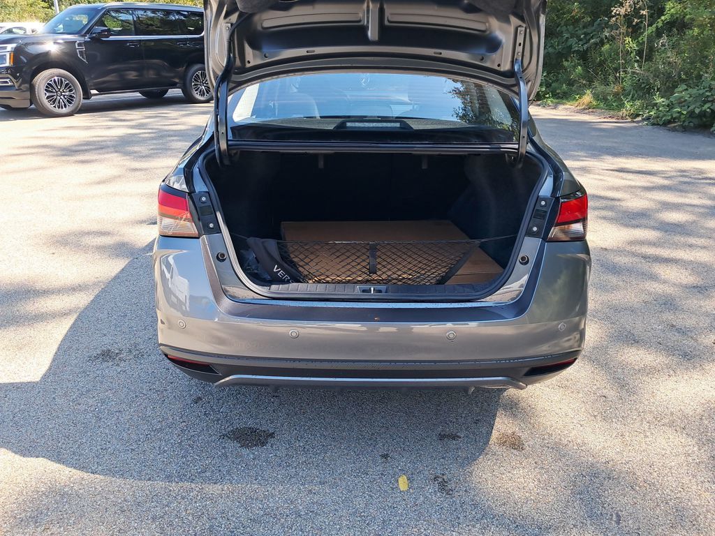 2025 Nissan Versa 1.6 SV photo 21