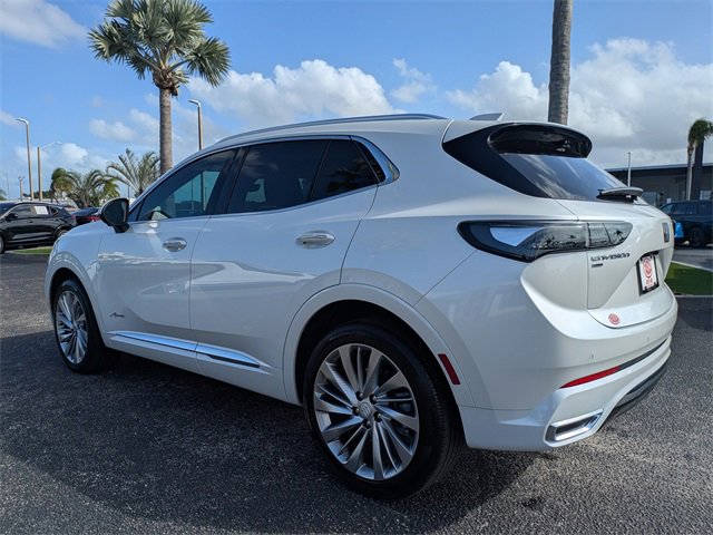 2025 Buick Envision Avenir photo 3