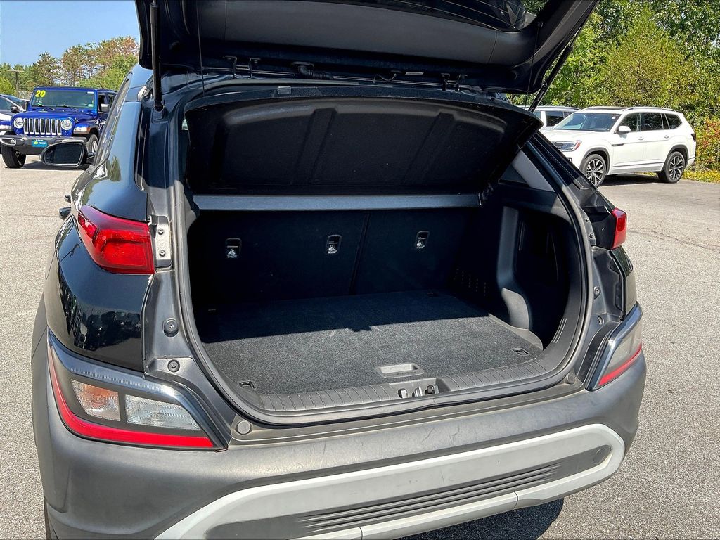 2023 Hyundai Kona SEL photo 32