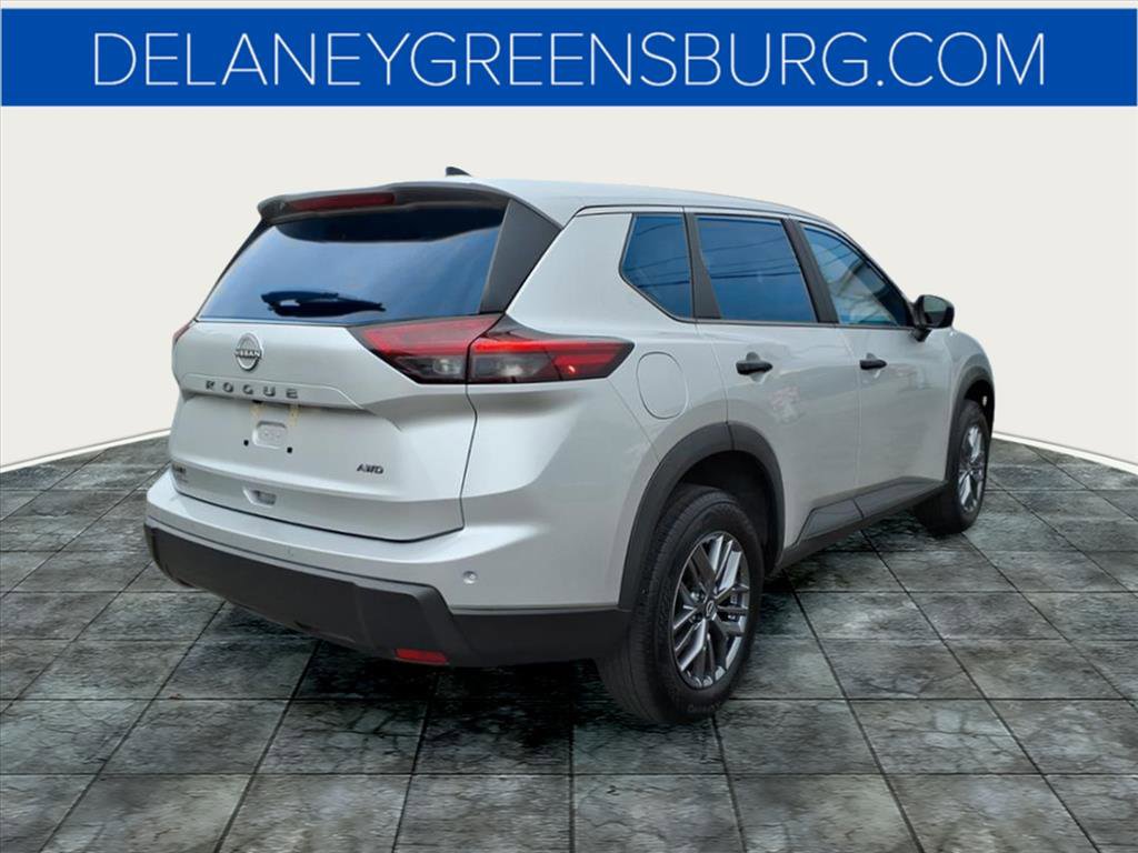 2025 Nissan Rogue S photo 2