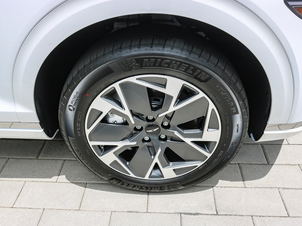 2026 Genesis Electrified GV70 photo 8