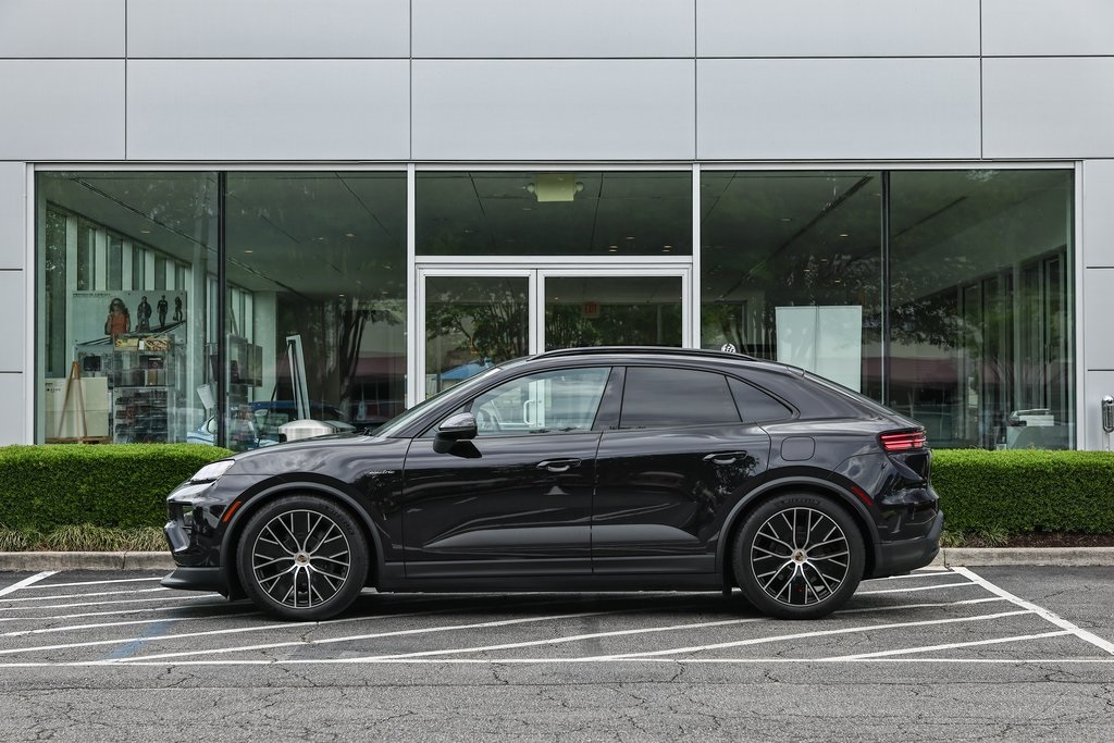 Certified 2024 Porsche Macan Base with VIN WP1AA2XA0RL001913 for sale in Virginia Beach, VA