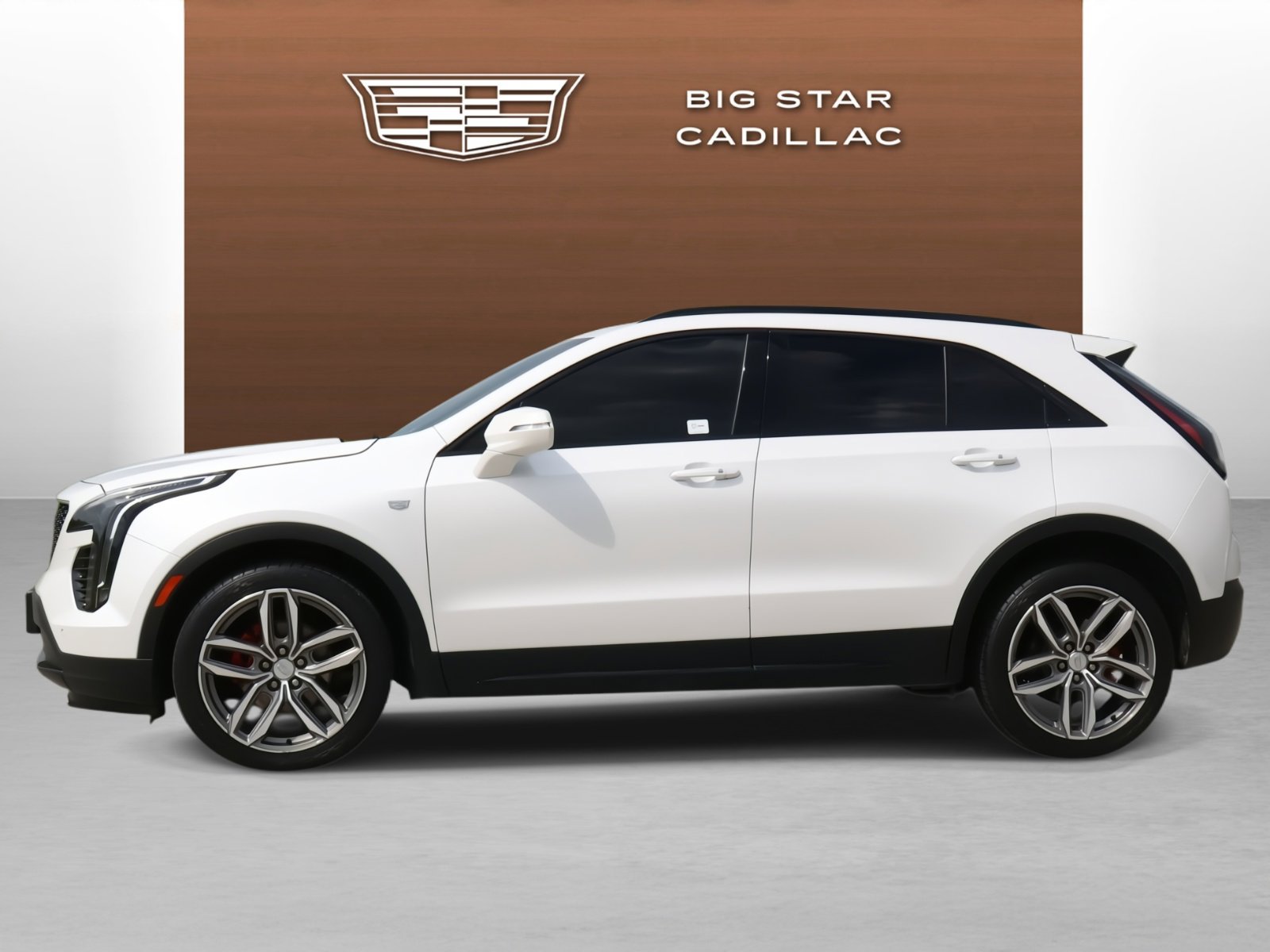 2021 Cadillac XT4 Sport photo 2