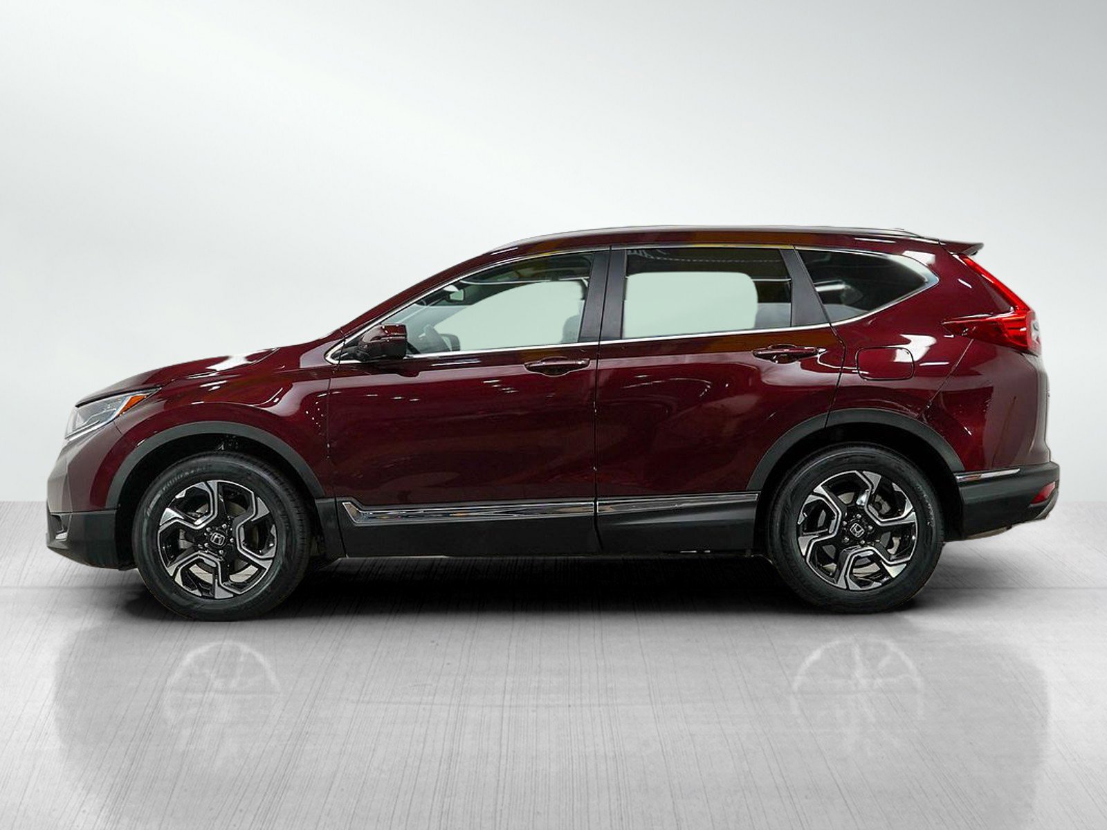 Used 2019 Honda CR-V Touring with VIN 7FARW2H95KE006972 for sale in Burnsville, Minnesota