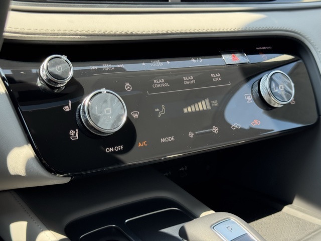 2026 Infiniti QX60 Luxe photo 23