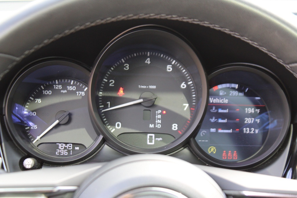 2024 Porsche Macan Base photo 22