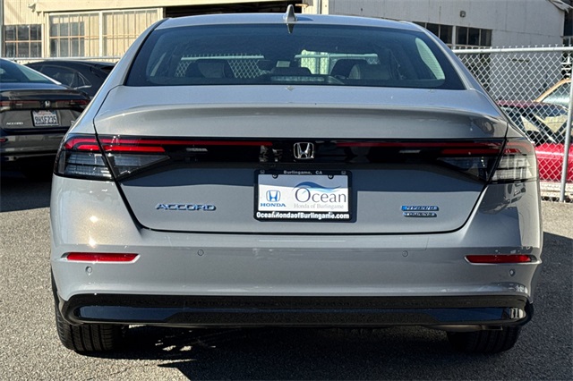 2025 Honda Accord Touring photo 3