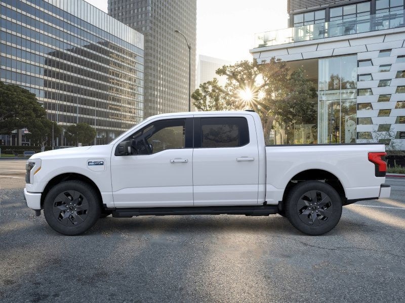 2025 Ford F-150 XLT photo 4