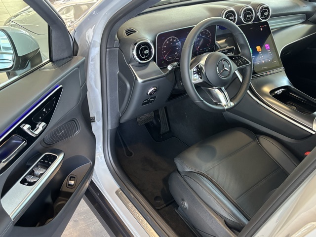 2026 Mercedes Benz GLC 300 photo 9