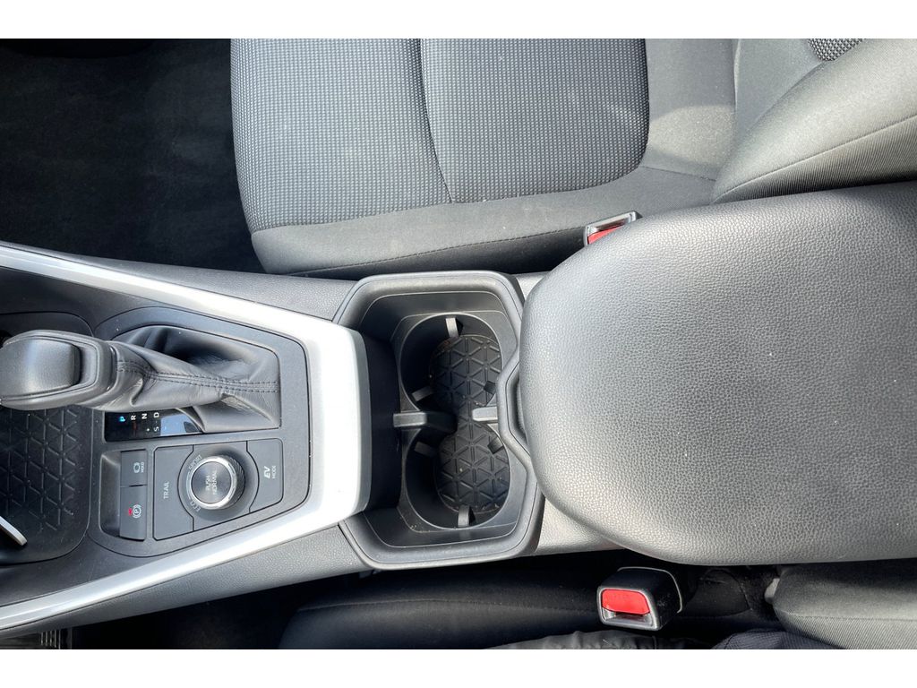 2024 Toyota RAV4 Hybrid LE photo 29