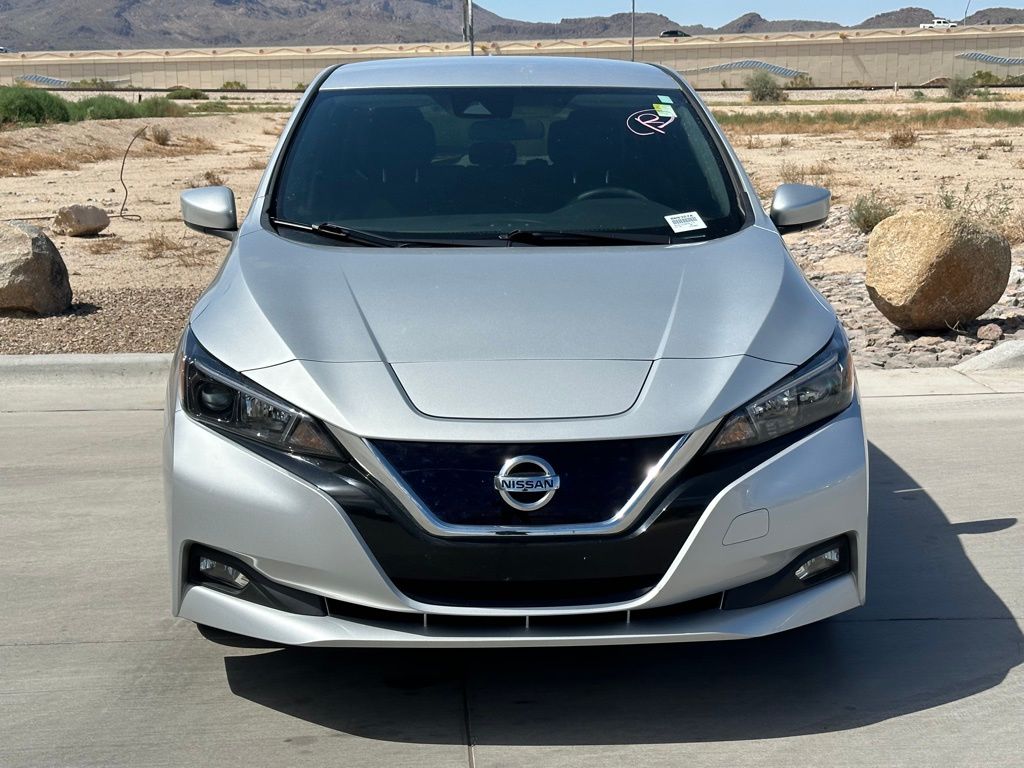 2022 Nissan Leaf SV photo 2