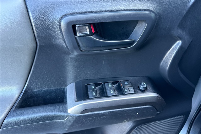 2023 Toyota Tacoma SR5 photo 11