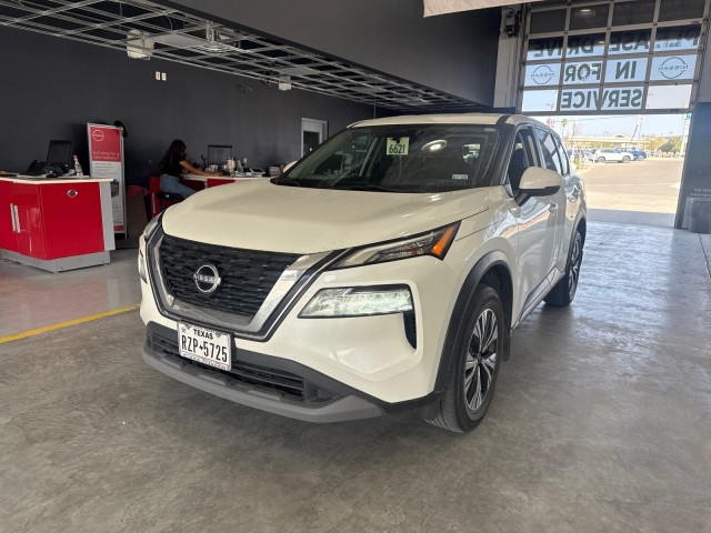 Used 2022 Pearl White Tricoat Nissan SV image 1