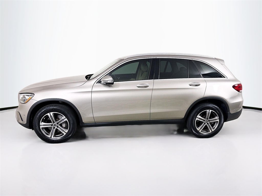 2022 Mercedes Benz GLC 300 4MATIC photo 2