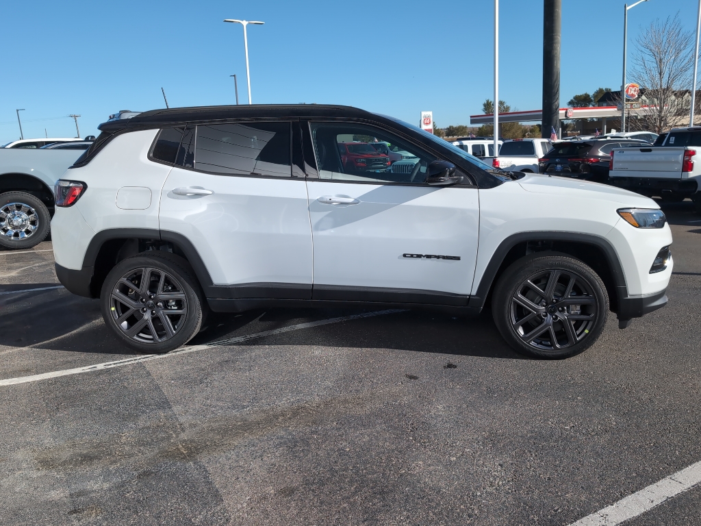 2026 Jeep Compass Limited Altitude photo 3