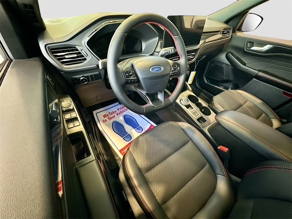 2025 Ford Escape ST-Line Select photo 3