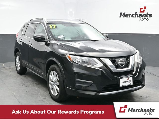 2017 Nissan Rogue SV's photo