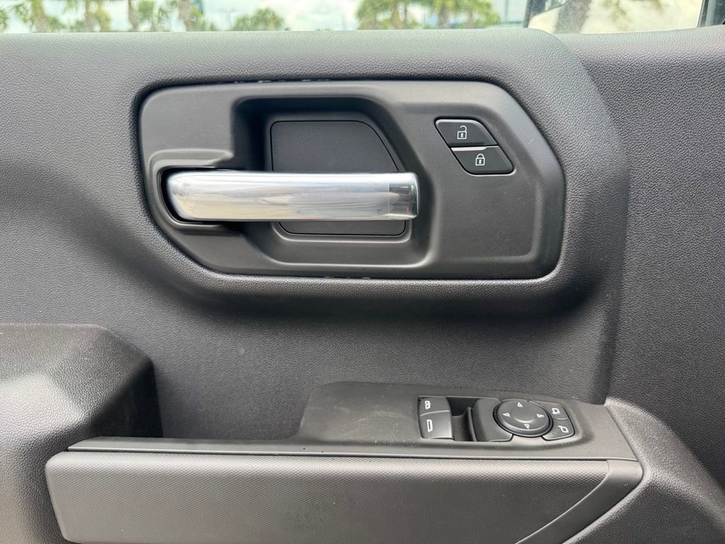 2025 Chevrolet Silverado 1500 photo 21