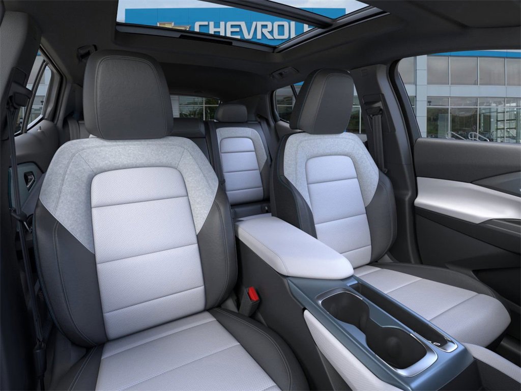 2026 Chevrolet Equinox EV 1LT photo 13