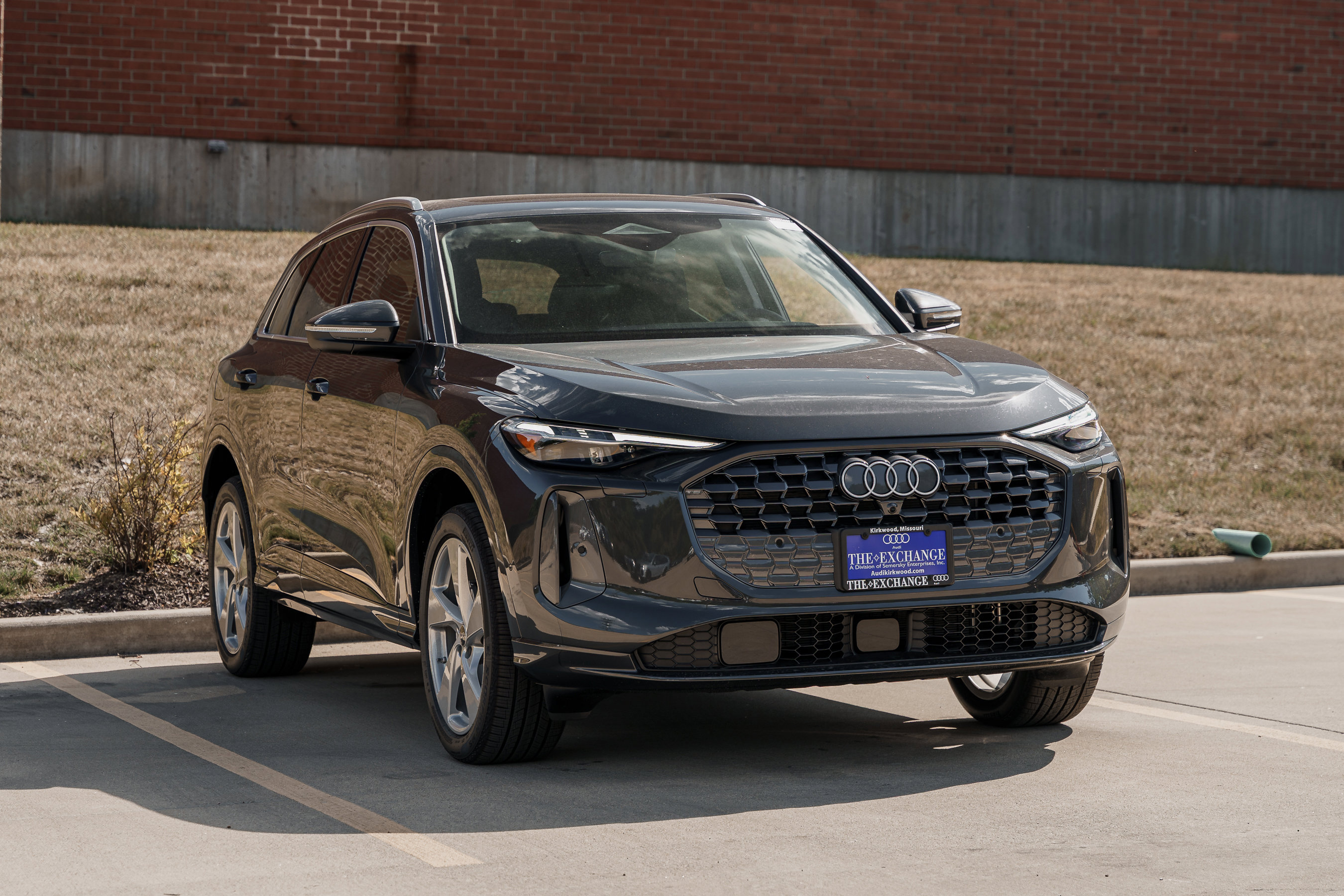 2025 Audi Q5 Premium Plus photo 2