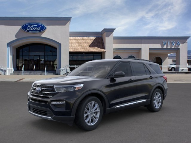 New 2024 Agate Black Metallic Ford XLT image 1
