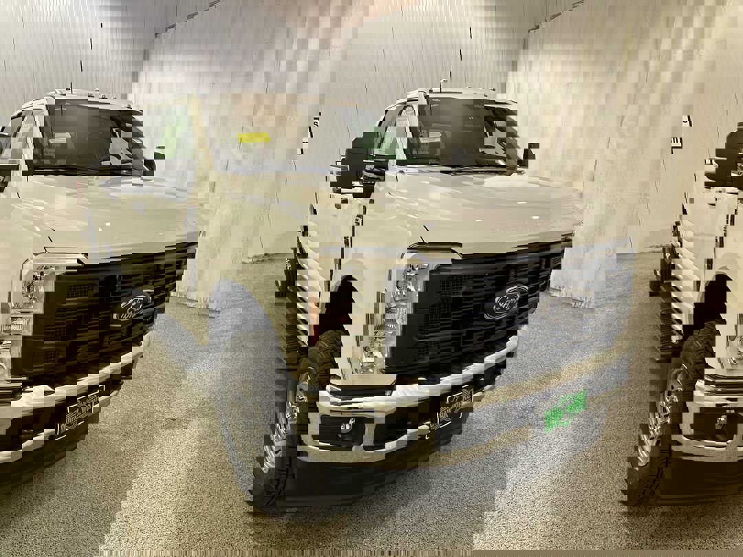 New 2025 OXFORD WHITE Ford XL image 1