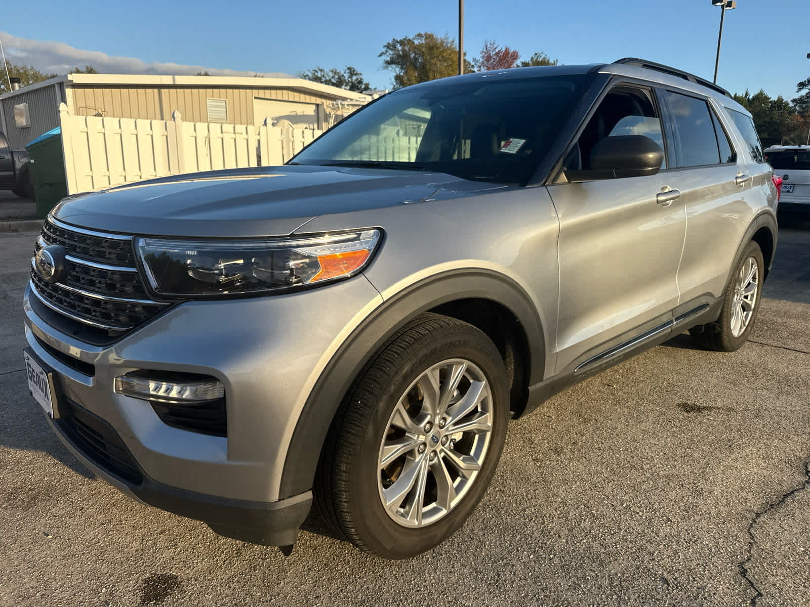 2023 Ford Explorer XLT's photo