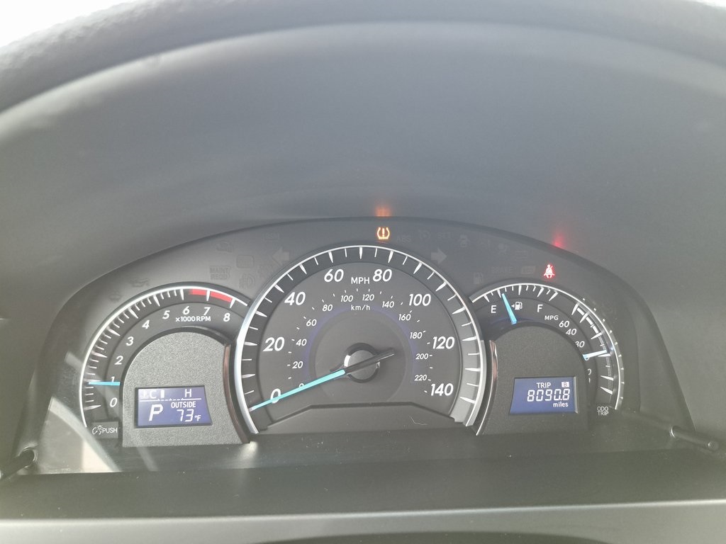 2012 Toyota Camry XLE photo 8