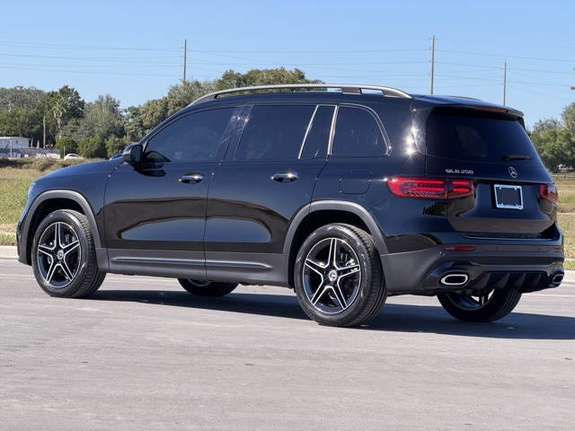 2024 Mercedes Benz GLB 250 photo 3