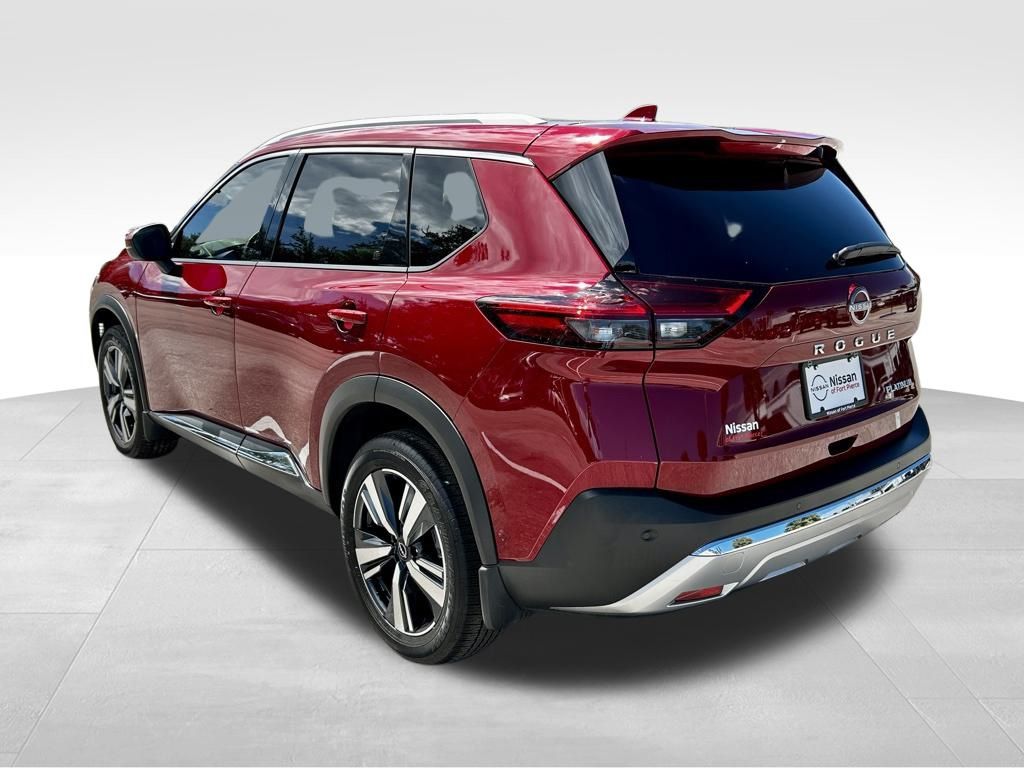 2023 Nissan Rogue Platinum photo 3