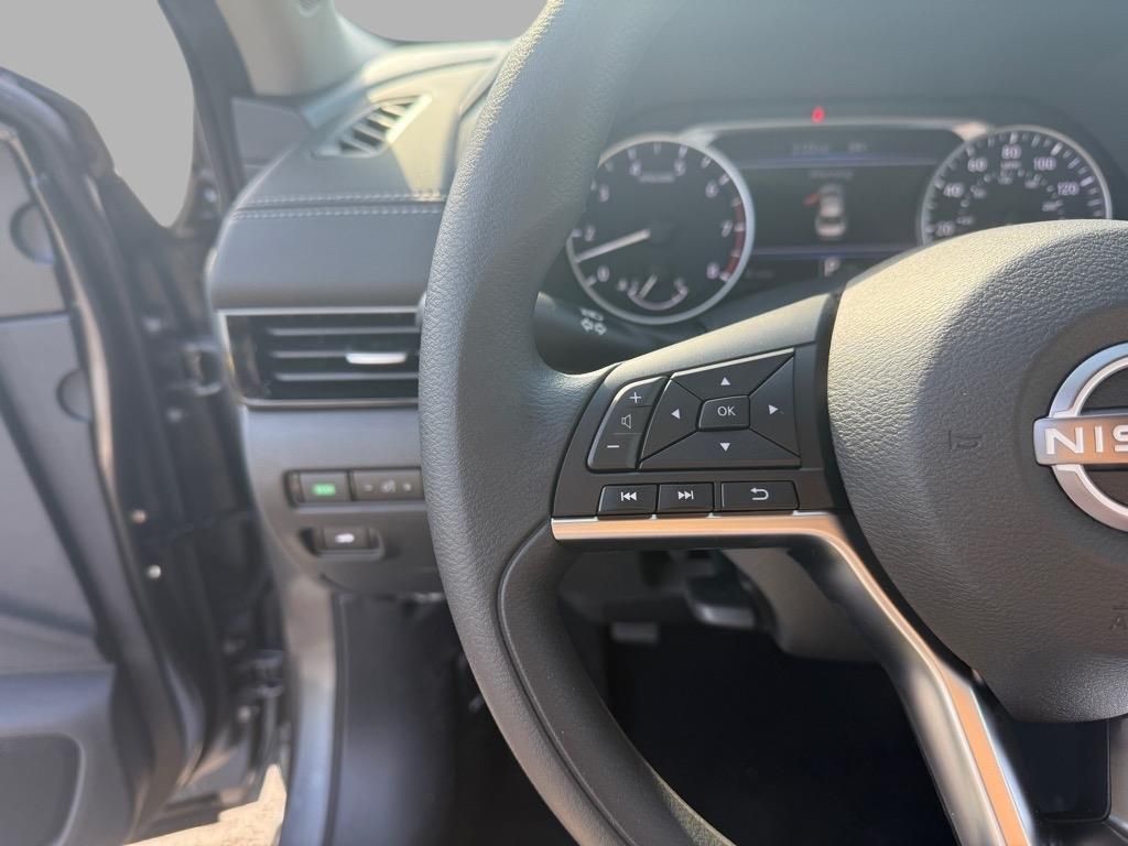 2025 Nissan Sentra SV photo 10