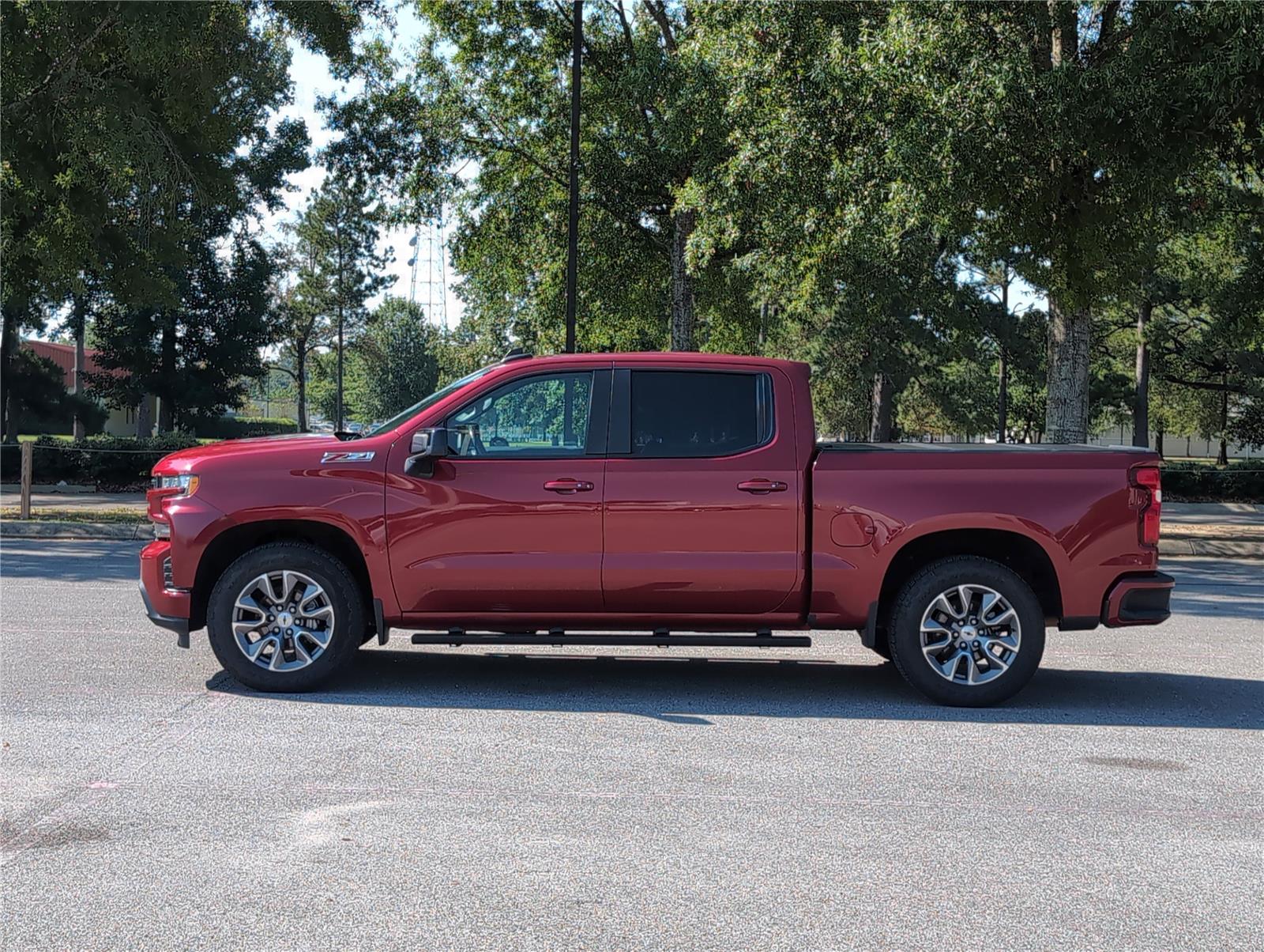 2019 Chevrolet Silverado 1500 RST photo 2