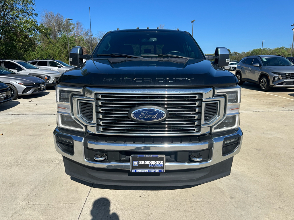 2022 Ford F-350 Lariat photo 2